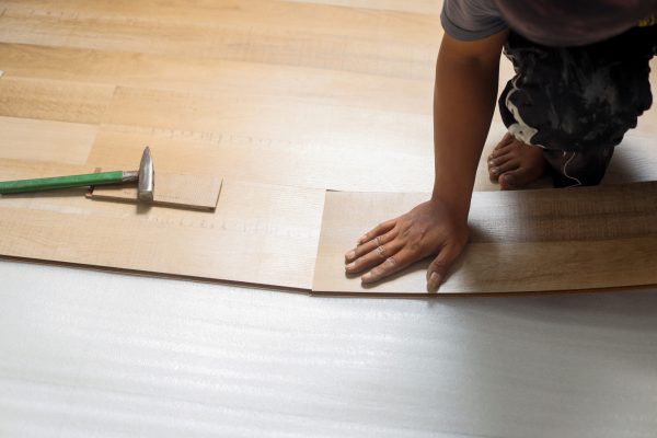 wooden-or-vinyl-floor-installment-2025-01-27-23-59-18-utc